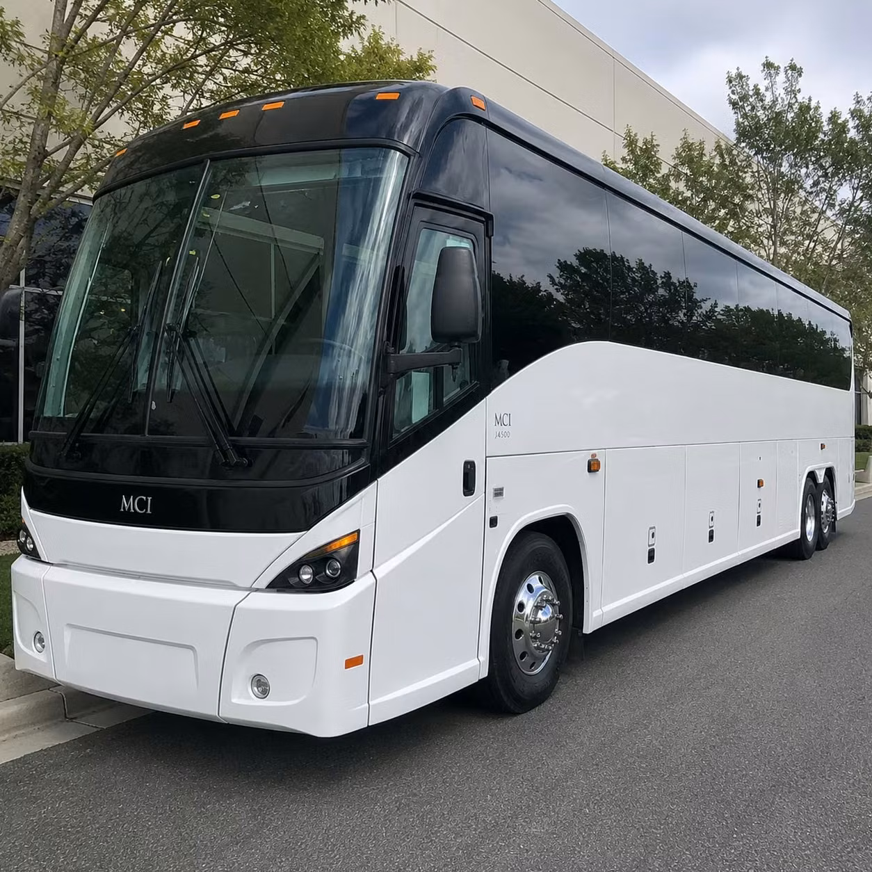 moving healthcare retail and logistics workers across pembroke pines on a dependable schedule